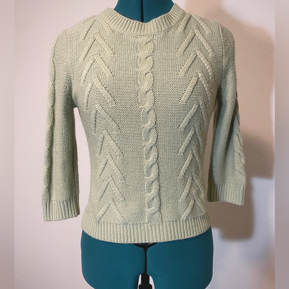 Forever 21 Crew neck Knit 3/4 sleeve sweater